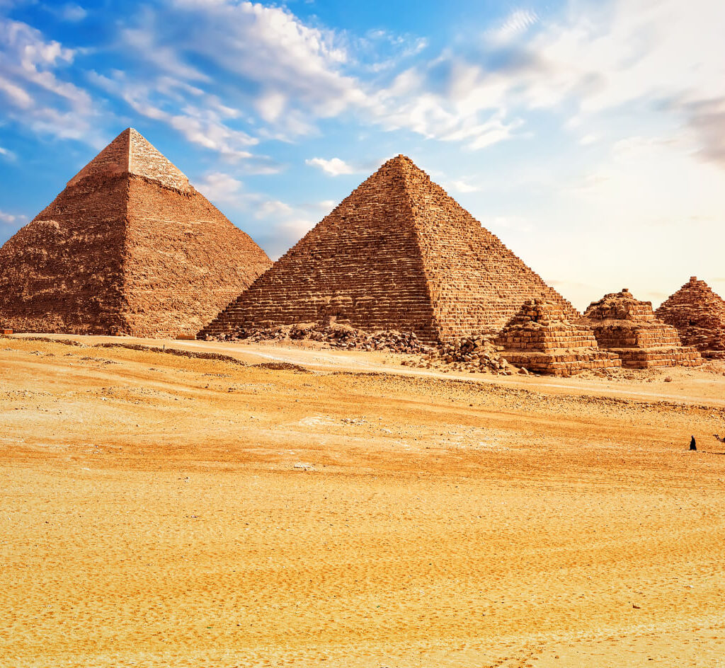Wonderful-pictures-of-the-pyramid-of-Khafre-with-the-pyramid-of-Menkaure-the-Younger-with-the-pyramids-of-wives